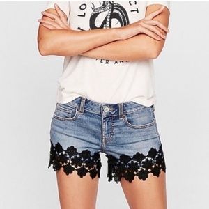 Express Low Rise Relaxed Black Lace Embellished Jean Shorts Size 0